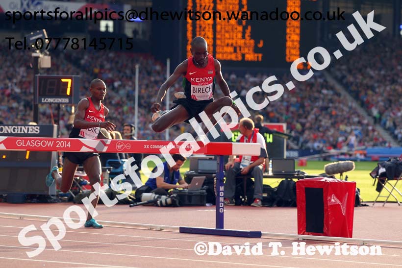 Jairus Birech (Kenya) leads the 3000 metres steeplechase at the Commonwealth Games, Glasgow. Photo: David T. Hewitson/Sports for All Pics